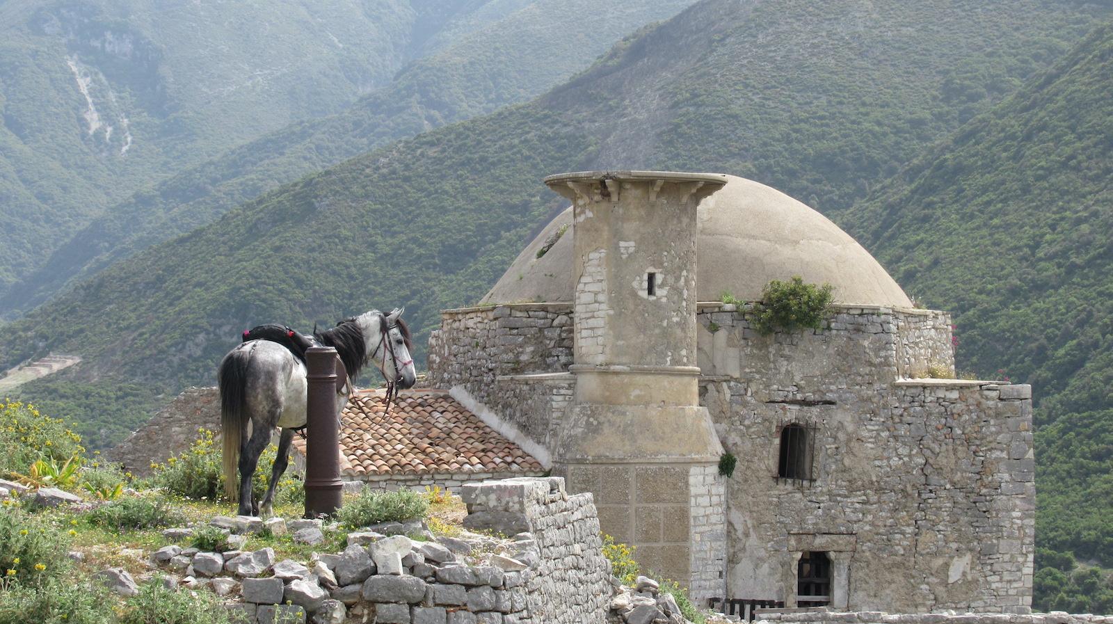 Ontdek cultuur en monumenten te paard